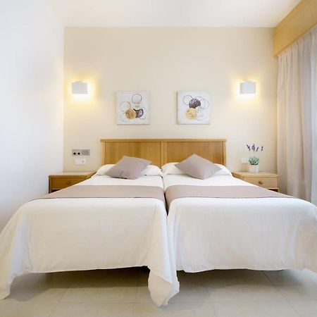 Hotel Albatros กันดิอา ภายนอก รูปภาพ