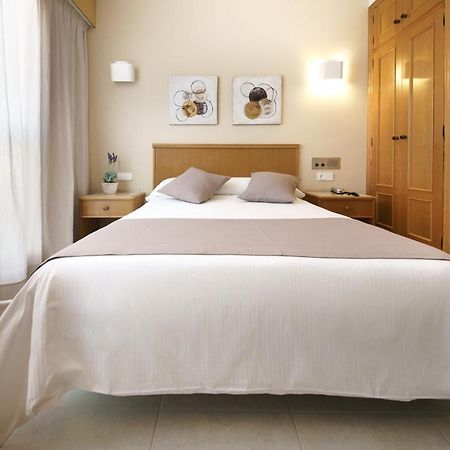 Hotel Albatros กันดิอา ภายนอก รูปภาพ