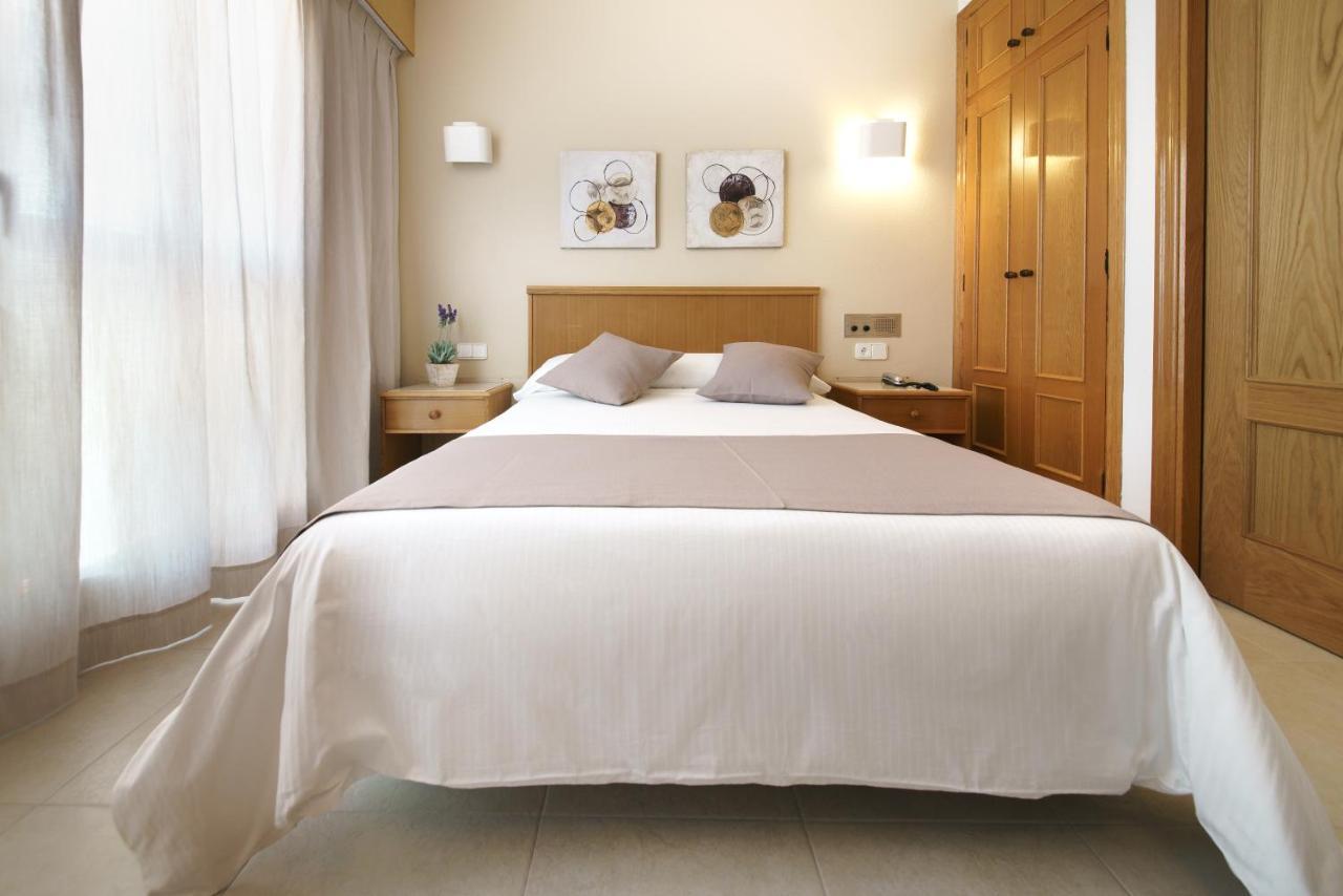 Hotel Albatros กันดิอา ภายนอก รูปภาพ