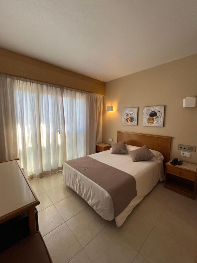 Hotel Albatros กันดิอา ภายนอก รูปภาพ