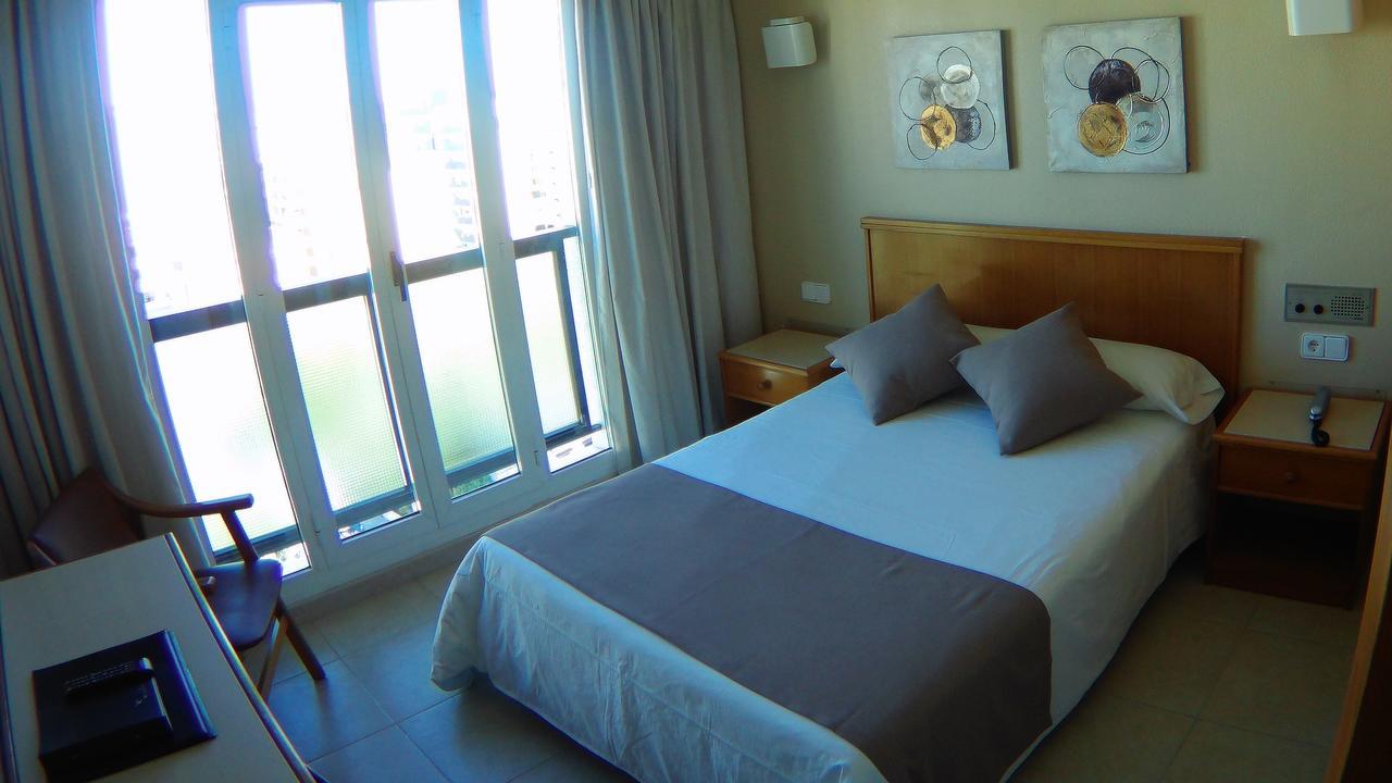 Hotel Albatros กันดิอา ภายนอก รูปภาพ