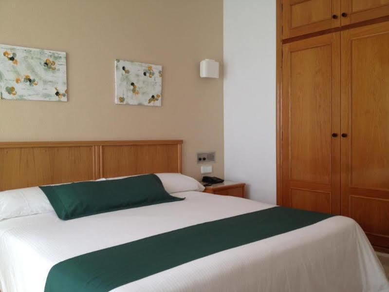 Hotel Albatros กันดิอา ภายนอก รูปภาพ
