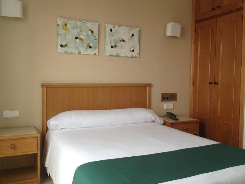 Hotel Albatros กันดิอา ภายนอก รูปภาพ