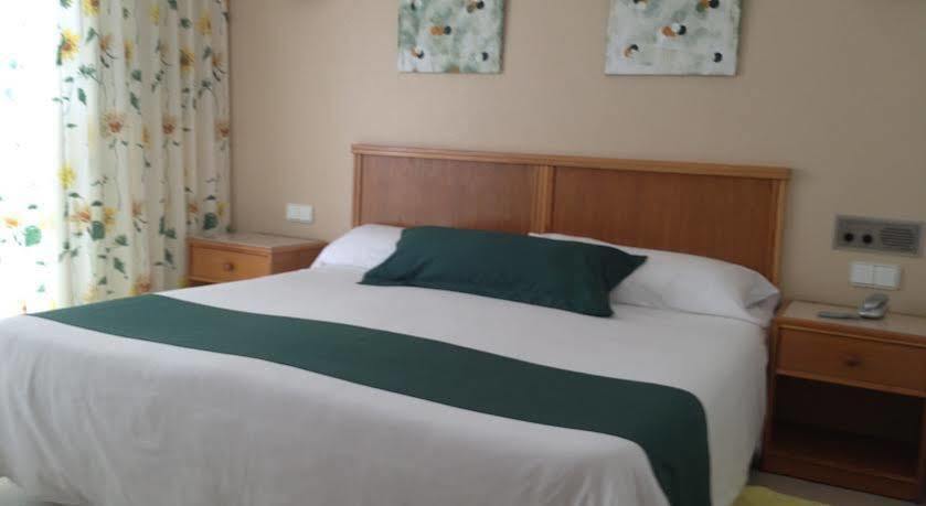 Hotel Albatros กันดิอา ภายนอก รูปภาพ