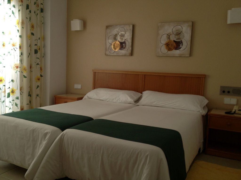 Hotel Albatros กันดิอา ภายนอก รูปภาพ