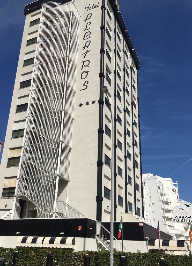 Hotel Albatros กันดิอา ภายนอก รูปภาพ