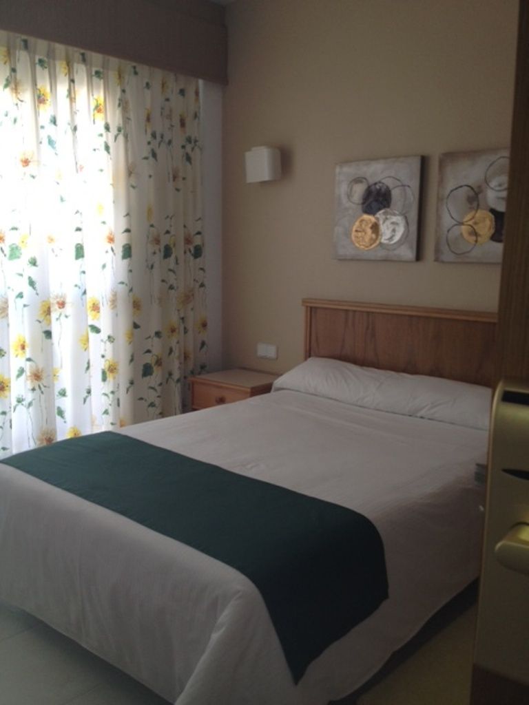 Hotel Albatros กันดิอา ภายนอก รูปภาพ