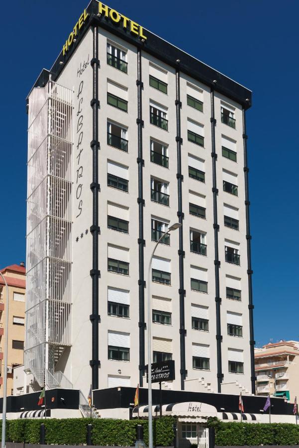 Hotel Albatros กันดิอา ภายนอก รูปภาพ