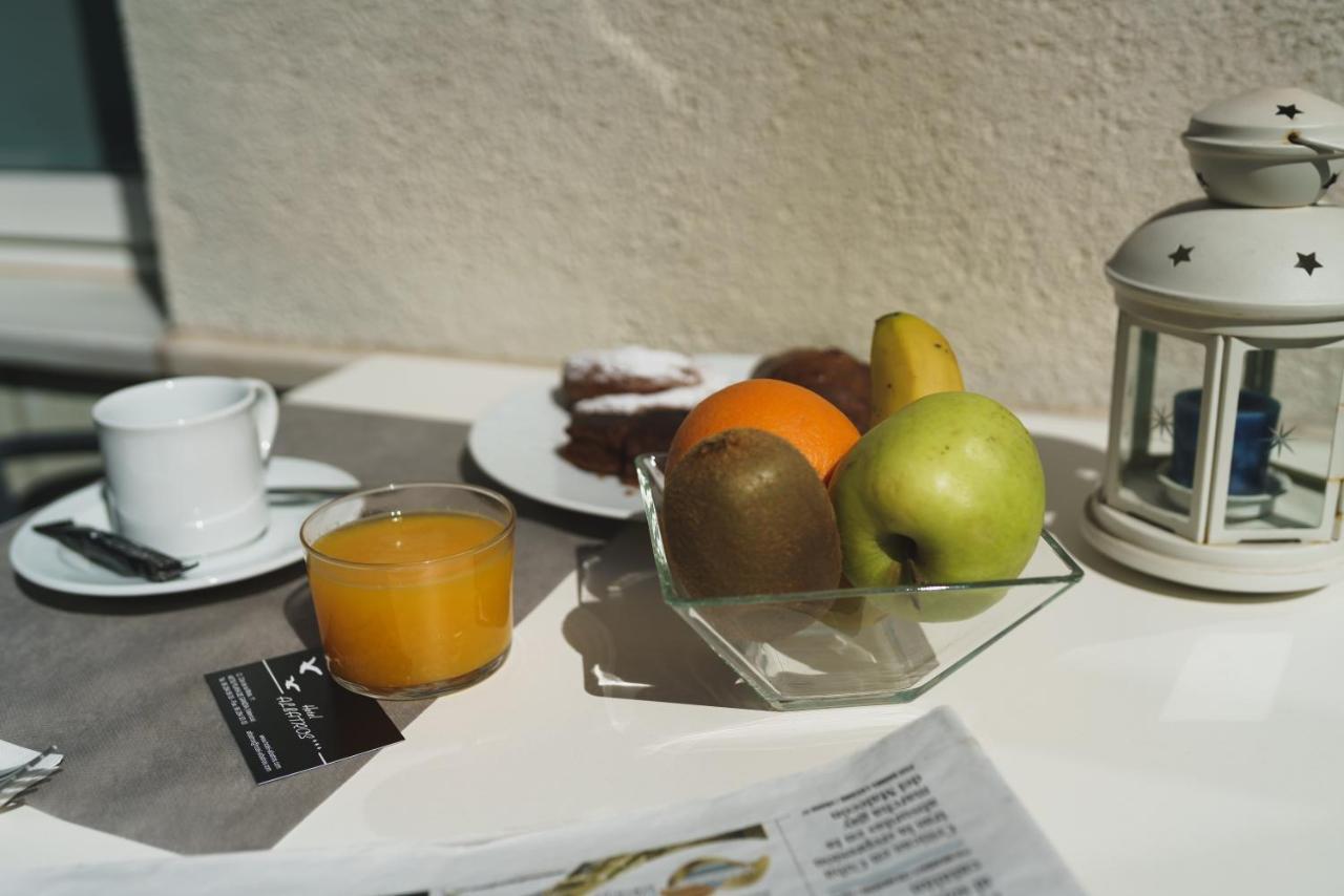 Hotel Albatros กันดิอา ภายนอก รูปภาพ