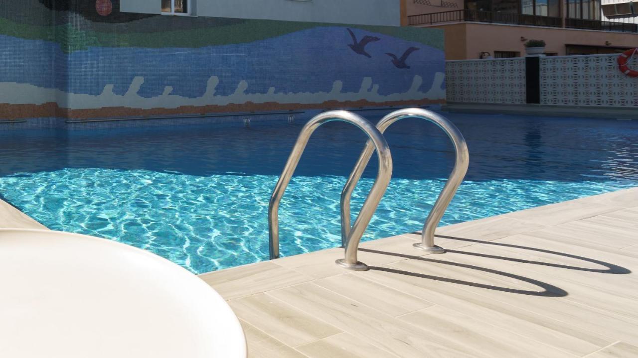 Hotel Albatros กันดิอา ภายนอก รูปภาพ